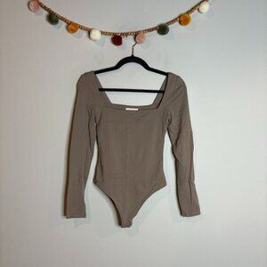 Aritzia Babaton taupe square neck bodysuit